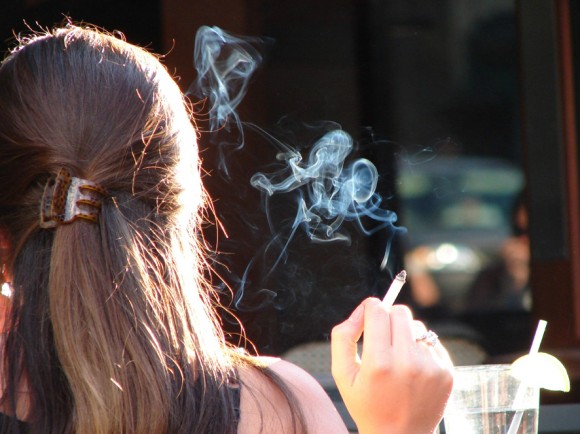 Wanita Tidak Sulit  Berhanti Merokok