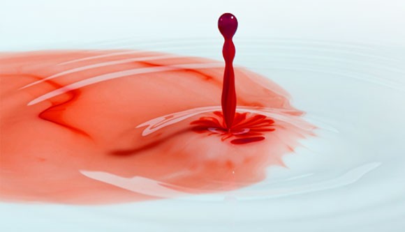 Perempuan Mengalami Perdarahan Rahim Pertama Yang Disebut Menstruasi